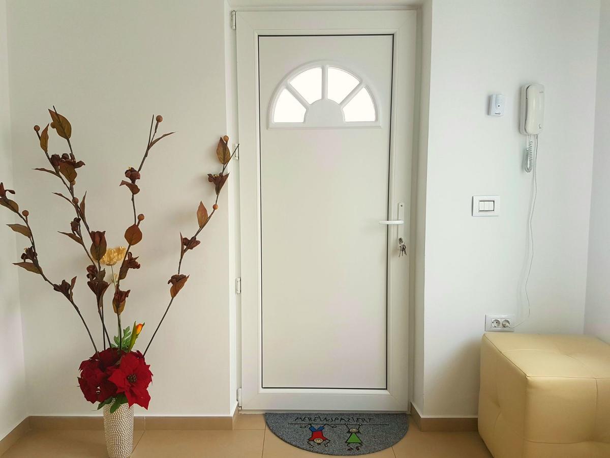 Nobless Villa Mereni  Экстерьер фото
